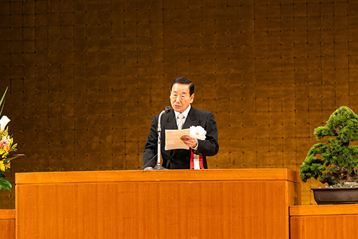 学校法人敬心学園　小林光俊理事長