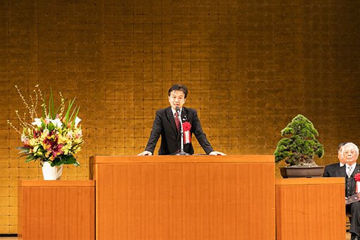 自由民主党　文部科学部会長、元　文部科学大臣政務官　参議院議員　赤池誠章先生